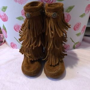 Minnetonka Fringe Boots size 7 toddler girls EUC